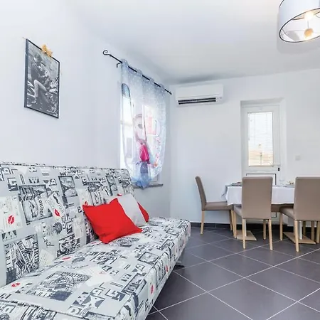 Charmig Near With Veiw Apartament *