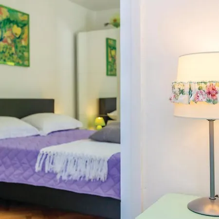 Charmig Near With Veiw ヴルブニク