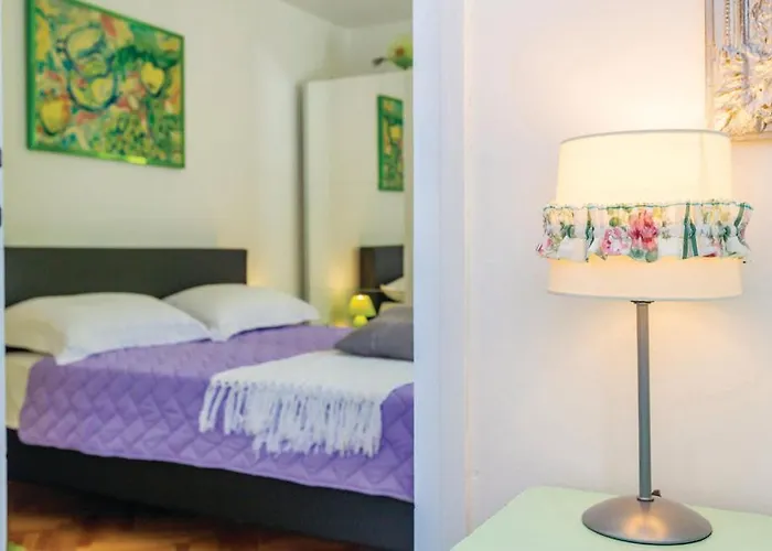 Charmig Near With Veiw Vrbnik (Primorje-Gorski Kotar)